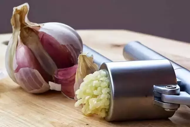 Garlic to prepare potentiating infusions