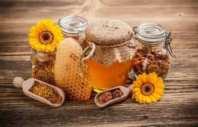 Honey is a useful and tasty remedy that can improve male potency. 